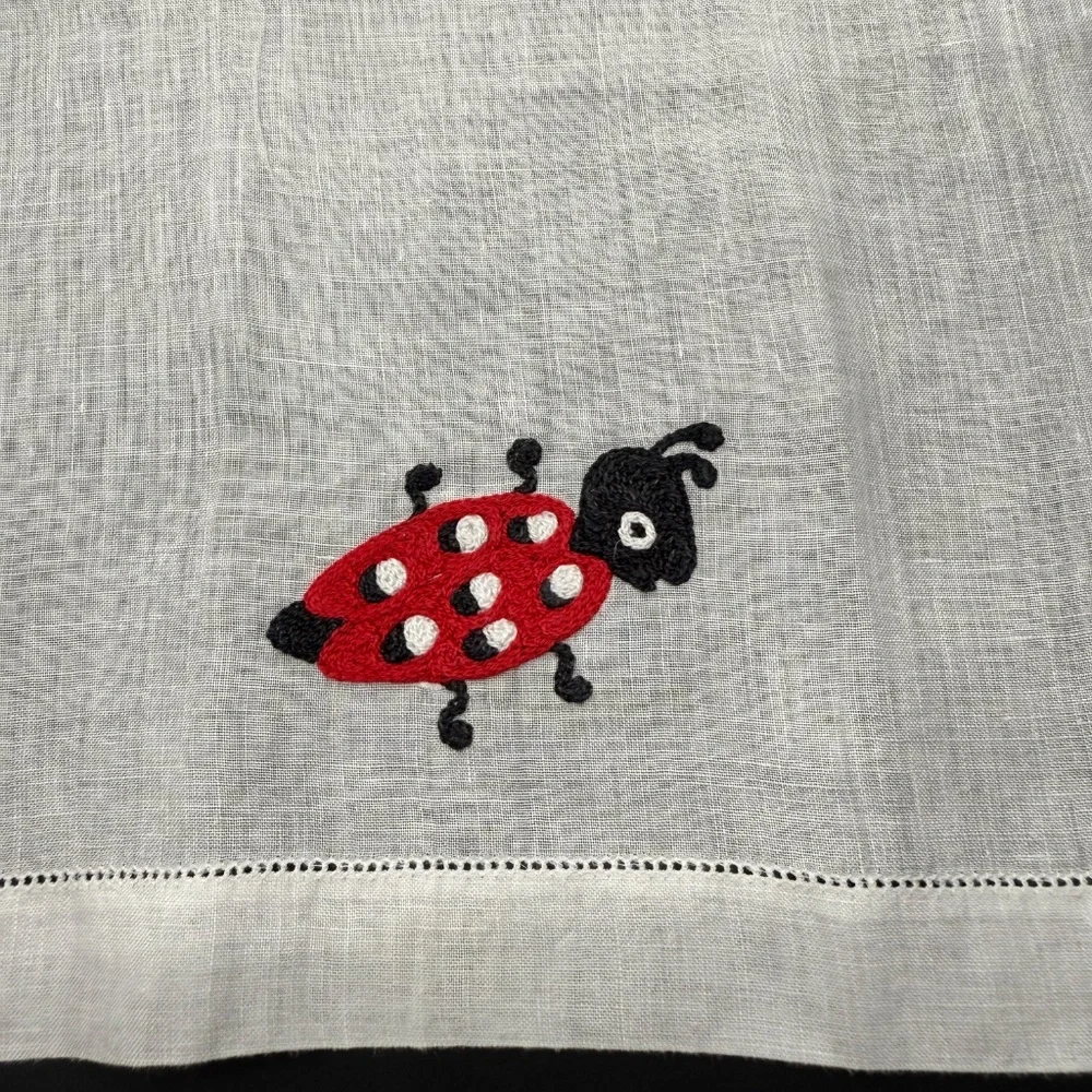 Vintage,Unused White Madeira Linen , Embroidered Ladybug Finger Tip Guest Towel